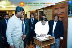 SL-President-in-Canberra-sigining-1